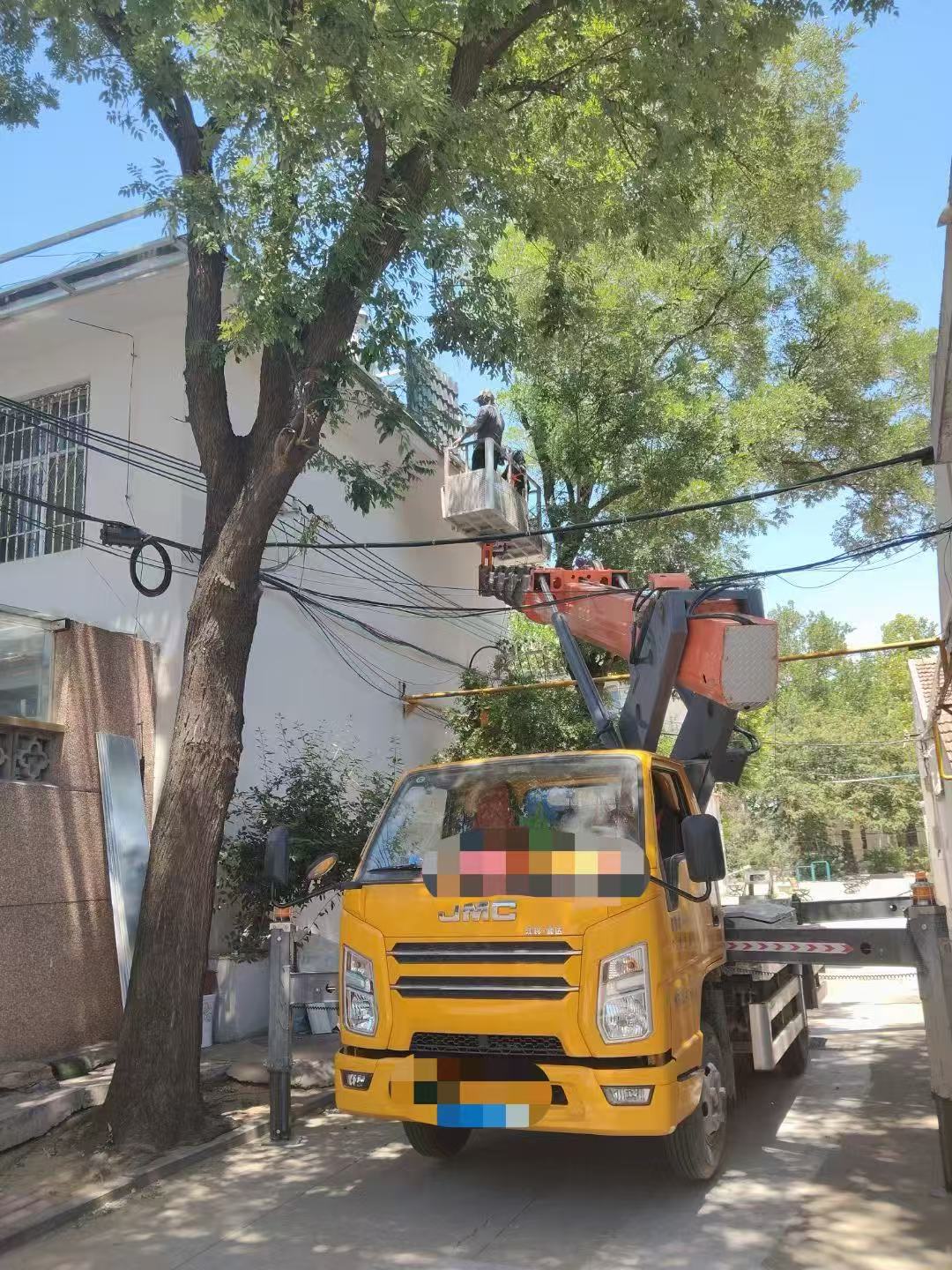 诏安县高空作业车能吊装重物吗？最大承载多少公斤？