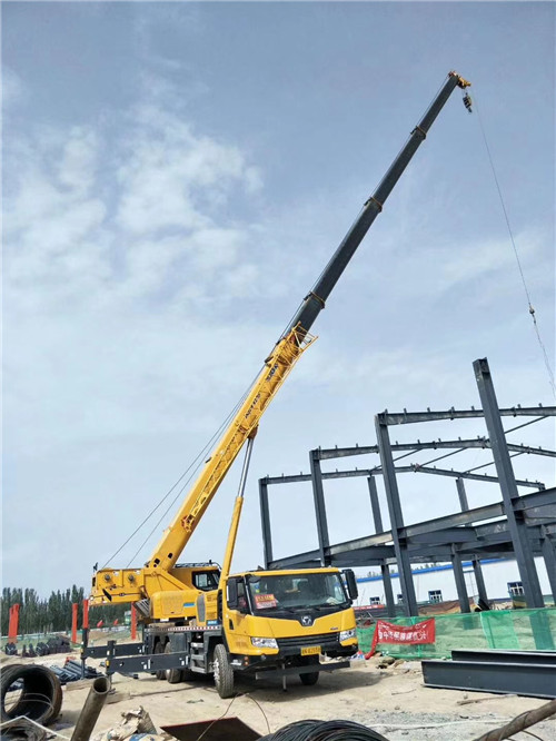 诏安县超高层建筑钢结构吊装案例